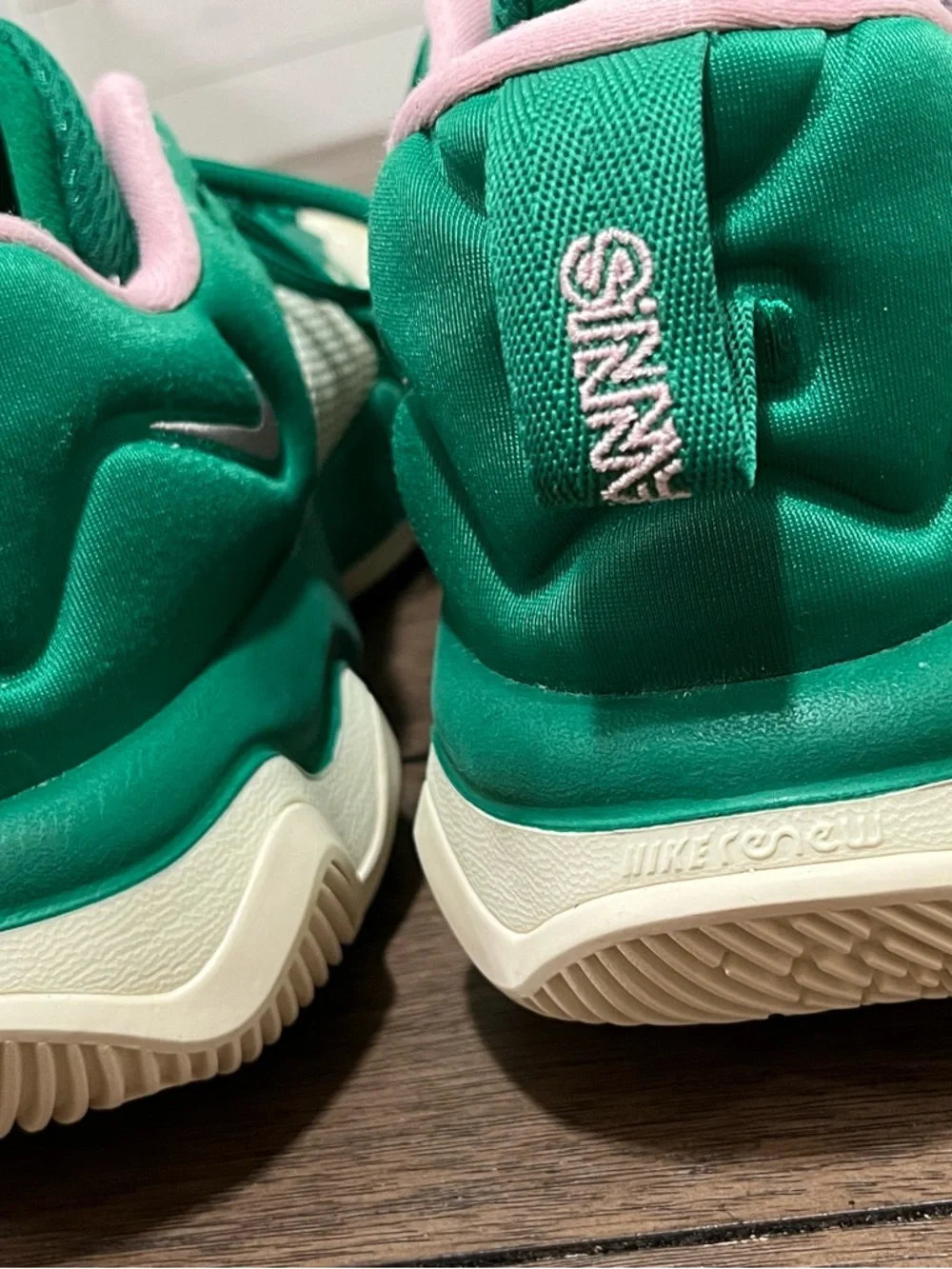 Nike‎ Giannis Immortality 3 Green Pink Coconut Milk Size 9.5 Basketball Sneakers